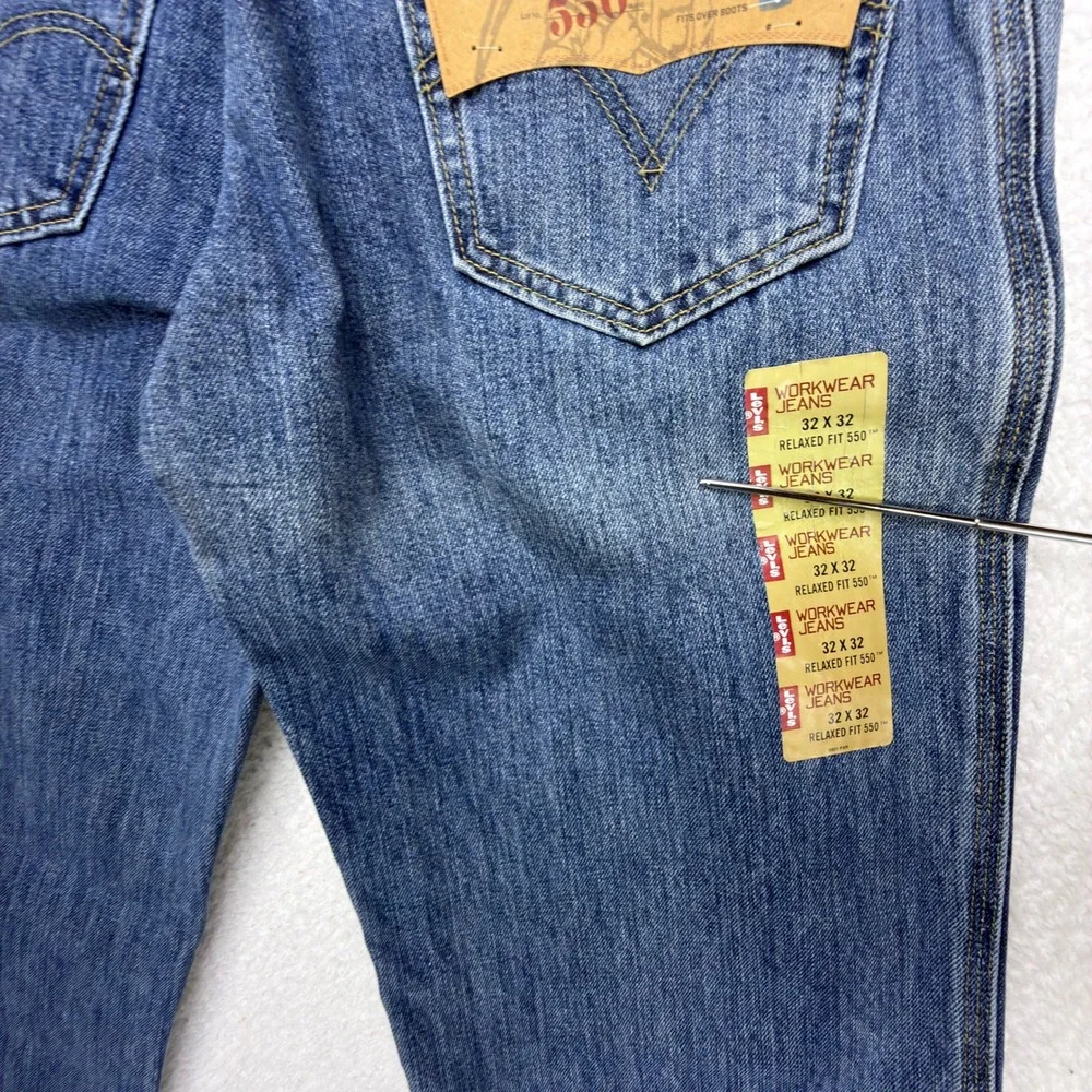 Vintage Levis 550 Relaxed Fit Denim Blue Jeans Mens 32x32 NWT NOS